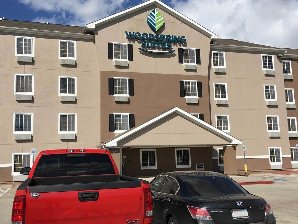 Woodspring Texas Hotel